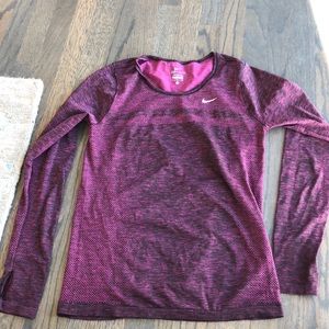 NIKE RUNNIG LONG SLEEVE
